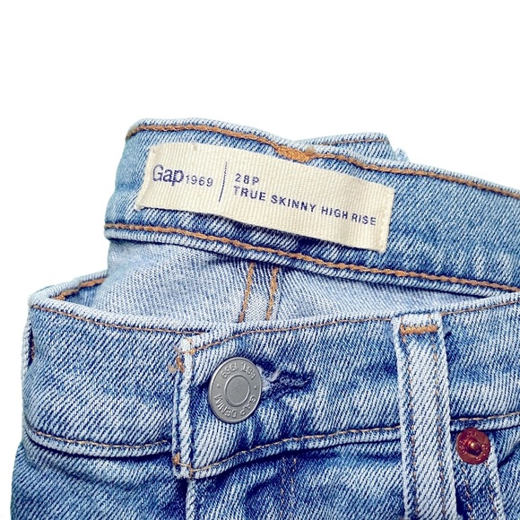 GAP True Skinny Petite High Rise in Acid Blue - Picture 4 of 5